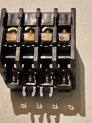 ABB Stotz CA7-04U Hilfskontaktblock Hilfsschalterblock 4-polig 4Ö/4NC Gebraucht1