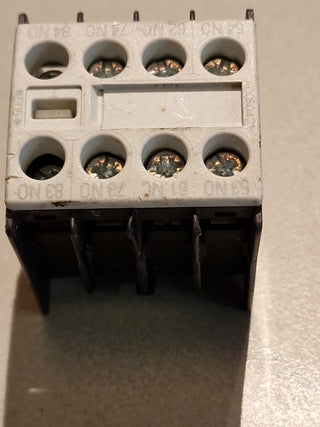 2x Siemens 3RH1911-1FA31 Hilfsschalterblock Hilfsschütz 3NO+1NC 4-polig Gebrauch2