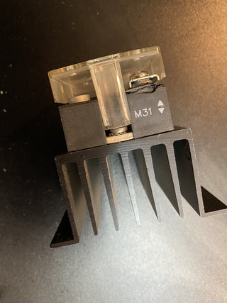 Sensata Crydom HS251-D4850 Halbleiterrelais (SSR) mit Kühlkörper | 28A 530VAC0