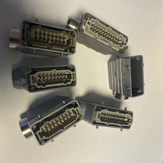 Posten mit 6 Harting Stecker2