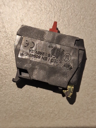 5x Schneider Electric / Telemecanique ZENL1121 Kontaktblock (1 NC)1