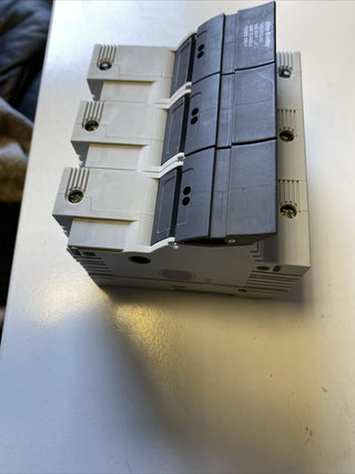 Allen Bradley 1492-FB3J30 3-polig Sicherungshalter 30A 600V Serie [A/B, falls be9