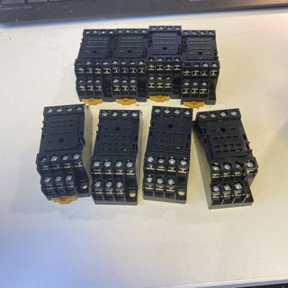 8x NEW  omron  PYFZ-14-E relay1