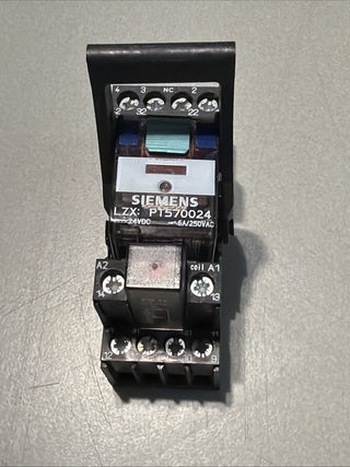 Siemens LZS:PT78740 Stecksockel für PT-Relais, 4 Wechsler, Schraubanschluss0