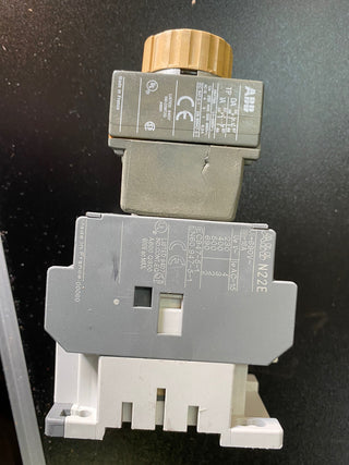 ABB N22E Hilfsschütz + ABB TP 180IA Pneumatischer Zeitblock (10-180s) – Gebrauch4