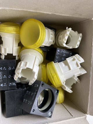 8X Siemens 3SB3001-6AA30 Leuchtmelder gelb0