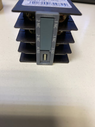 Siemens 3RH2911-4HA12 Hilfsschalterblock für Schütze2