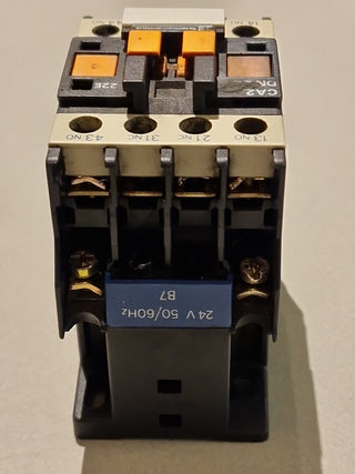 Telemecanique CA2DN22 Hilfsschütz / Steuerrelais – 24V AC – 2S/2Ö3