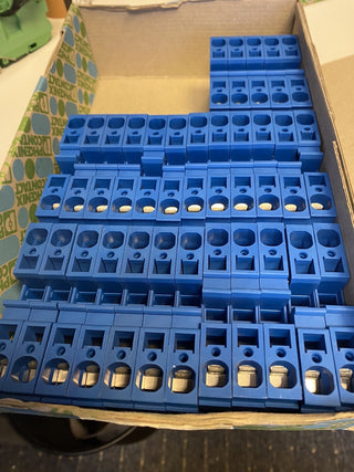 29x Phoenix Contact ST 16 BU Durchgangsreihenklemme 3036152 Zugfeder Blau Neu0
