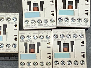 Siemens SIRIUS 3RH1140-1AP00 Hilfsschütz 4S 230V AC S00 | Gebraucht3