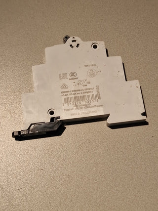 ABB Ein / Aus Schalter 2CCA703005R0001 E211-16-20 - 16 A, 250/400 V AC,#91