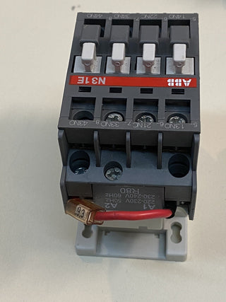 ABB N31E Hilfsschütz / Schützrelais (3 NO / 1 NC) – Gebraucht3