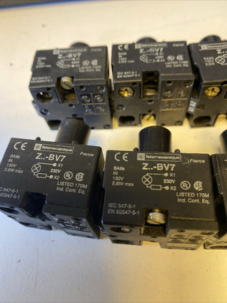 11x Telemecanique Leuchtmittelfassung Z..-BV7 body for pilot light BA9s 130V4