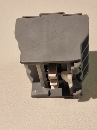 4xABB Leistungsschütz / 220-230V 50Hz / 230-240V 60Hz / 4kW / 2NO + 2NC / A9-30-2