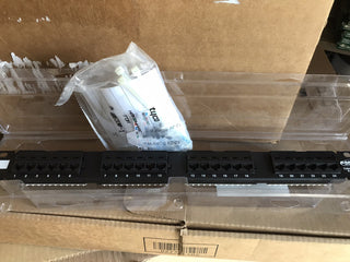 TYCO 24 PORT CAT. 5E SCHWARZ PATCH PANEL 406330-1. Brandneu6