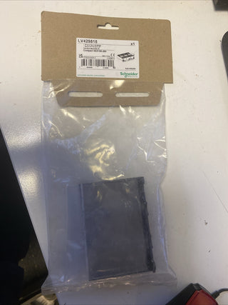 Schneider Kurzer Anschlussschirm LV429515 - 3-polig, Einstecken, IP40 Brandneu1