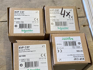 Schneider Electric XVB C37 weiß  084510 NEU OVP2
