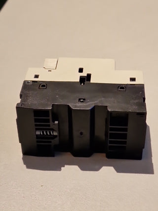 Telemecanique Motorschutzschalter GV2-M21 circuit breaker 17-23A beschädigt3