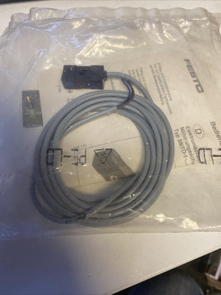 FESTO SMTO-1-PS-K-LED-24C Magnetsensor 151683 NEU3