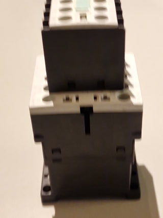 Siemens SIRIUS S00 Set: Hilfsschalter 3RH1911-1FA40 + Varistor 3RT1916-1BD001