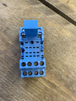 Finder 94.44.1 Relaissockel, 7 A, 300VAC, Blau, für Serie 55/850