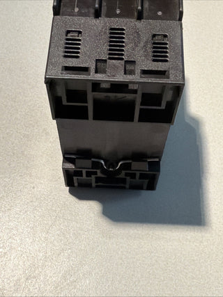 Siemens 3RV1021-0KA15 (oft auch als Teil der 3RV1-Serie geführt)5