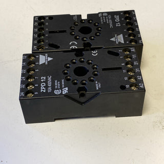 2x Carlo Gavazzi ZPD 12; Relay Base; 400VAC; 10A; 11-Pin3