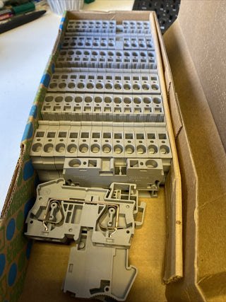 40x Phoenix Contact ST 6 3031487 Durchgangsklemme2
