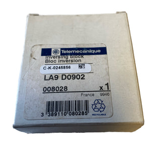 Schneider LA9D0902 Verriegelung für Schütz 9–32A neu0