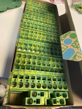 50x Phoenix Contact ST 10-PE (3036136) Schutzleiter-Reihenklemme – NEU1