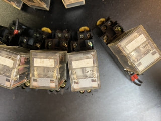 8X MY2 220/240VAC (S) OMRON1