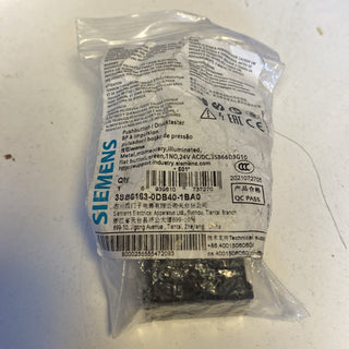 2x SIEMENS 3SB6 Drucktaster Leuchtdrucktaster Komplettgerät Flach Gelb NEU0