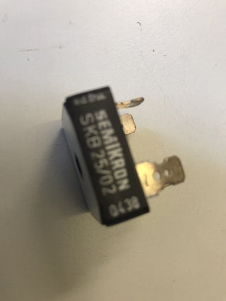 SKB 25/02 Einphasen Brückengleichrichter Urmax: 200V If: 17A Ifsm: 320A SEMIKRON1