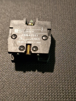 2x Telemecanique XEN-L21110