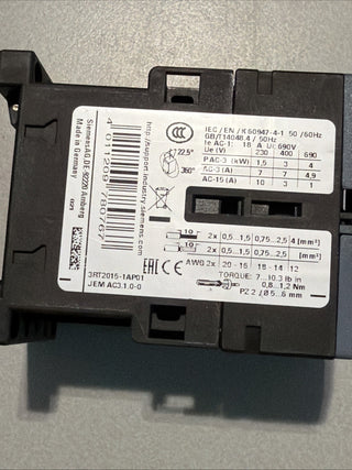 Siemens SIRIUS Leistungsschütz 3RT2015-1AP01 – Baugröße S00, 3kW, 230V AC1