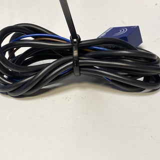 Telemecanique XS8E1A1PBL2 Induktiver Sensor – Neu & Unbenutzt – OsiSense XS7
