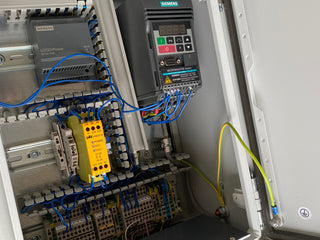 Siemens Micromaster Vector 6SE3213-6BA40 0,75kW + LOGO! Power 24V 2.5A 6EP1332-110