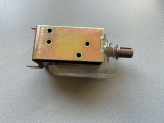 5x Elektromagnet / Solenoid Magnet 24V DC Industrie neu o. OVP5