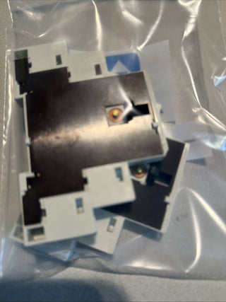2x Siemens 3VE9301-1AA00 Hilfskontaktblock Hilfsstromschalter geb6