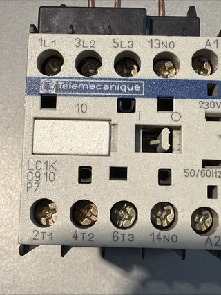 Telemecanique LC1K0910P7 TeSys Kleinschütz 3-polig 4kW 9A Spule 230V AC geb0