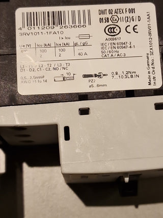 Siemens 3RV1011-1FA10 Leistungsschalter+3RT1016-1BB414