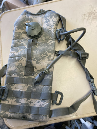 US-Army, Molle II Trinksystemträger, mit 3L, 100oz.11