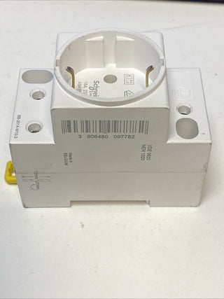 Schneider Electric A9A15310 Steckdose Acti 9 iPC 16A 250V neu o. OVP2
