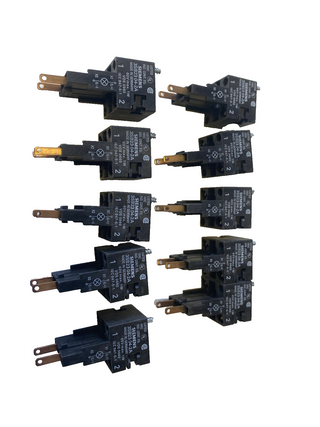 10x Siemens 3SB2304-2A Lampenfassung mit Halter | W2x4,6d | 16mm | Neu: Sonstige0