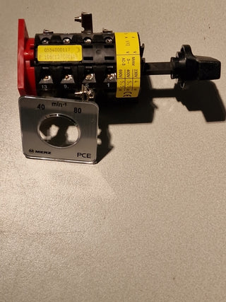 VYNCKIER Merz 105 1-2 Nockenschalter Drehschalter Z105/6.0200-VC OVP1