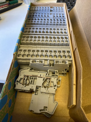 40x Phoenix Contact ST 6 3031487 Durchgangsklemme3