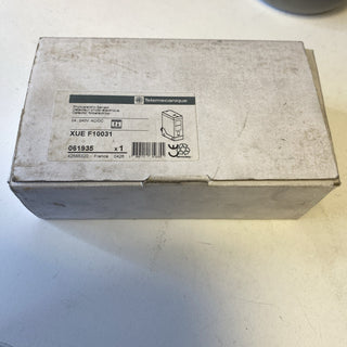 Telemecanique XUE-F10031 Optischer Sensor / Lichtschranke – NEU & OVP2