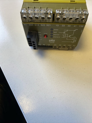 Pilz PNOZ 8 Sicherheitsschaltgerät – 24V AC – Id.-Nr. 4747708