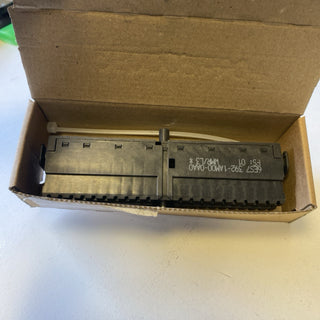 Siemens 6ES7392-1AM00-0AA0 SIMATIC S7-300 Frontstecker 40-polig Schraub / NEU