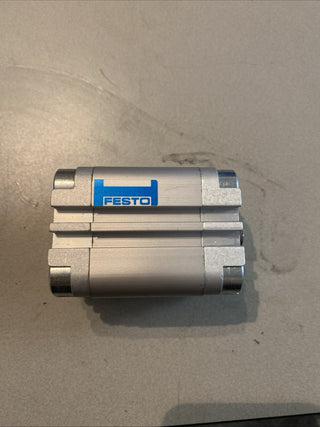Festo AEVU-32-25-P-A Kompaktzylinder 156954 Pneumatik Zylinder NEU OVP